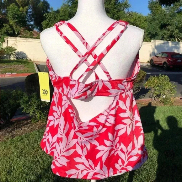 All In Motion Swim Top 20W NWT - Picture 1 of 7
